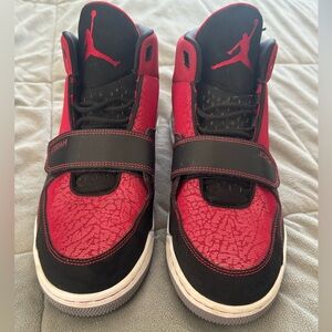 Men’s 10.5 Nike flight club 90’s gym red